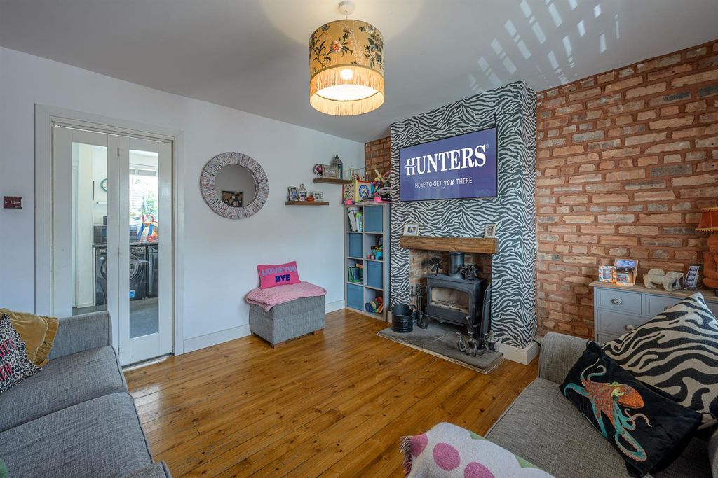 Property photo 2 of 18
