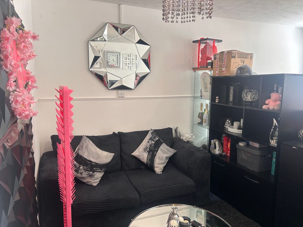 Property photo 2 of 4