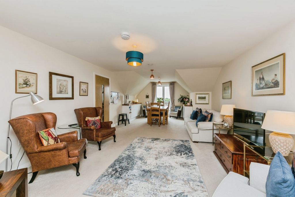 Property photo 3 of 18 Pbox-Img.Jpg