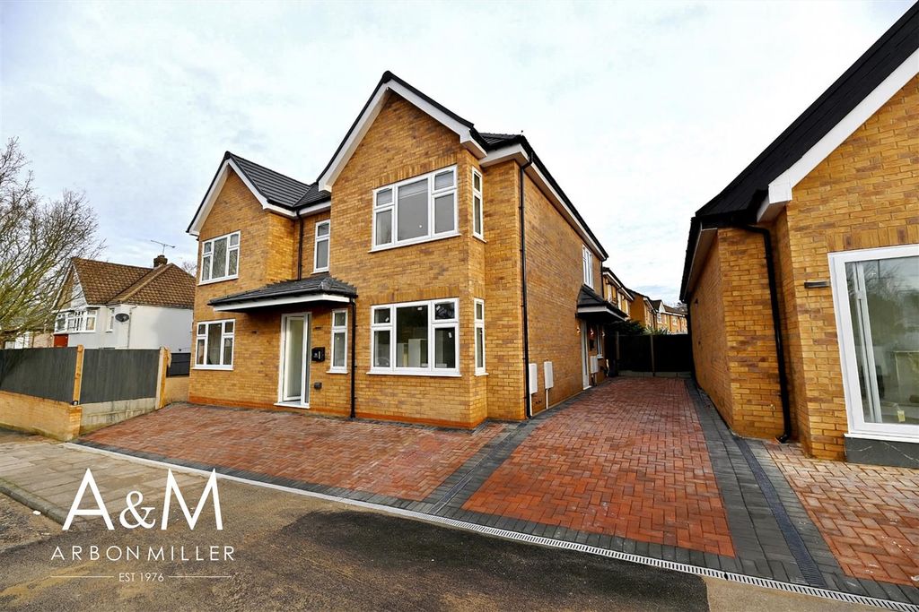 Property photo 1 of 9 12.Jpg