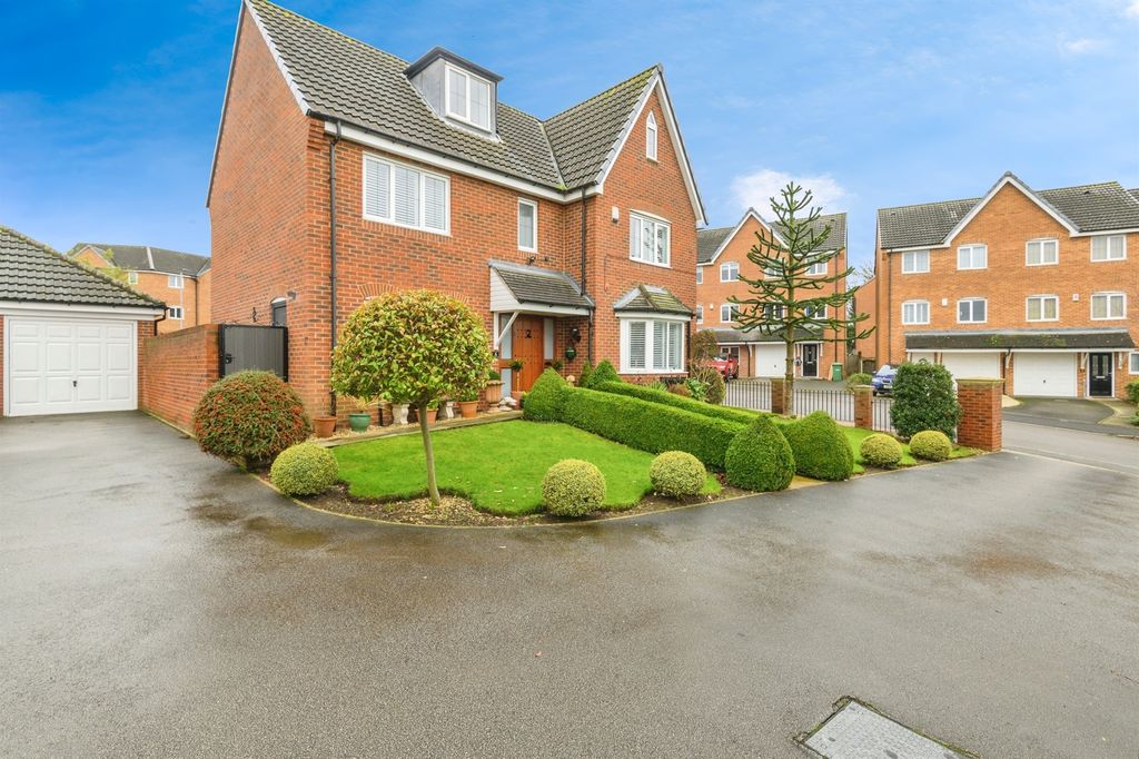 Property photo 2 of 22