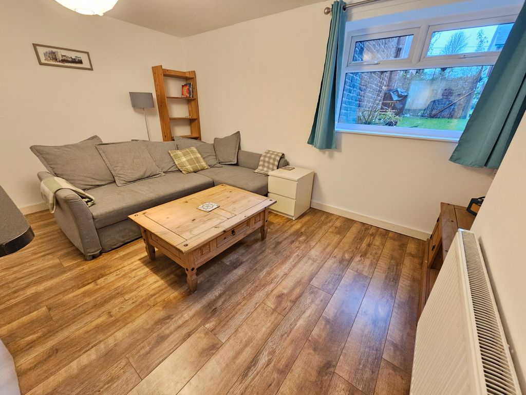 Property photo 3 of 17 20251218_131934