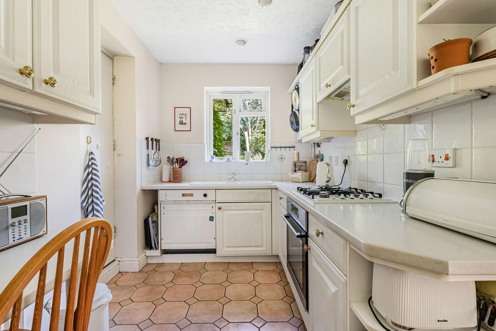 Property photo 3 of 16 Kitchen