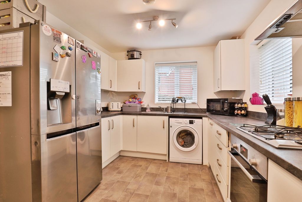 Property photo 3 of 16 Pbox-Img.Jpg