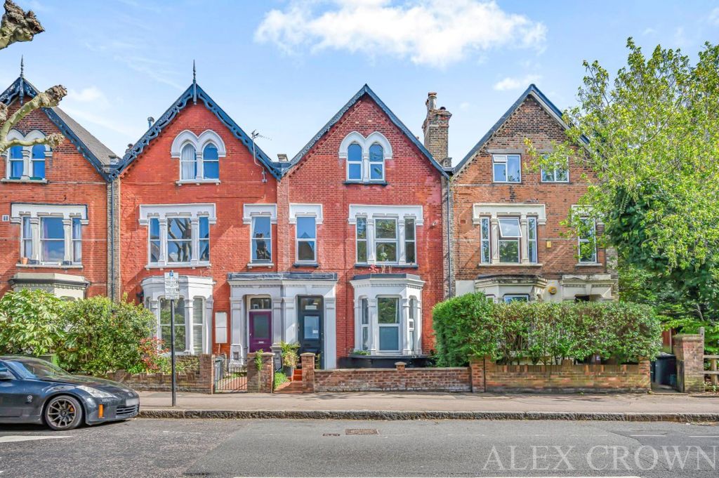 Property photo 1 of 8