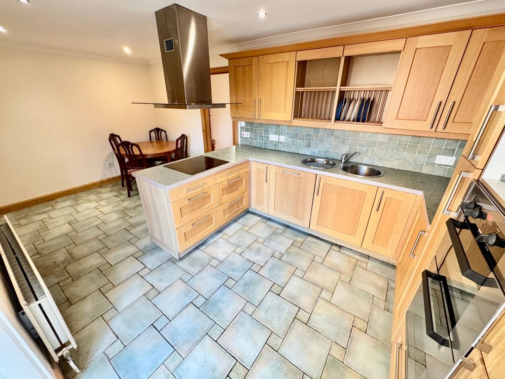 Property photo 3 of 36 Img_1393