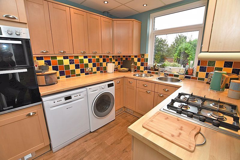 Property photo 3 of 20 Photo 9