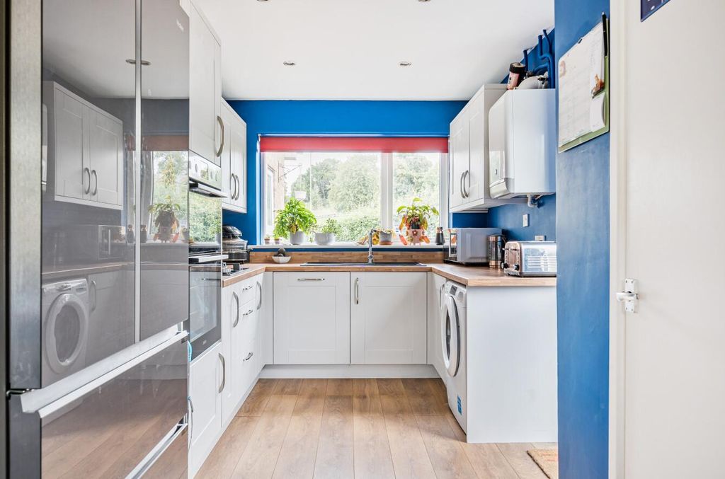 Property photo 2 of 19 1339793-10-68A43B18A334A.Jpg