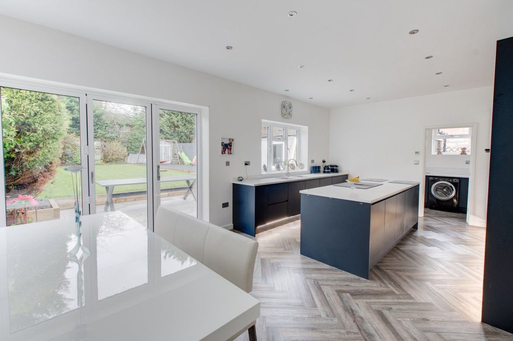 Property photo 3 of 24 Picture No. 21