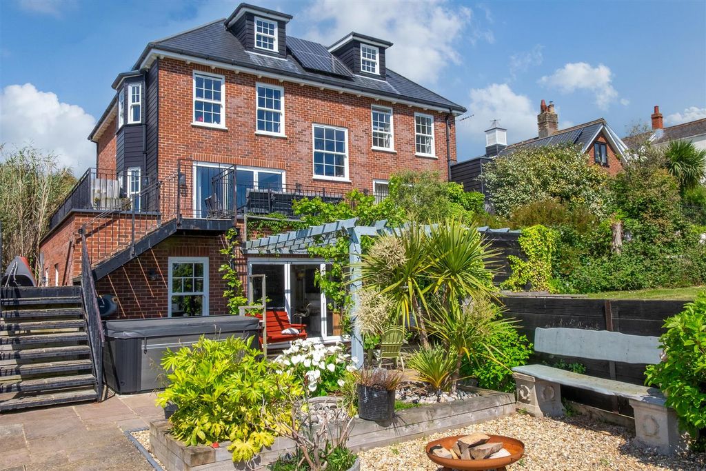 Additional image 12 of 7 bed detached house for saleYarmouth, Isle Of Wight PO41