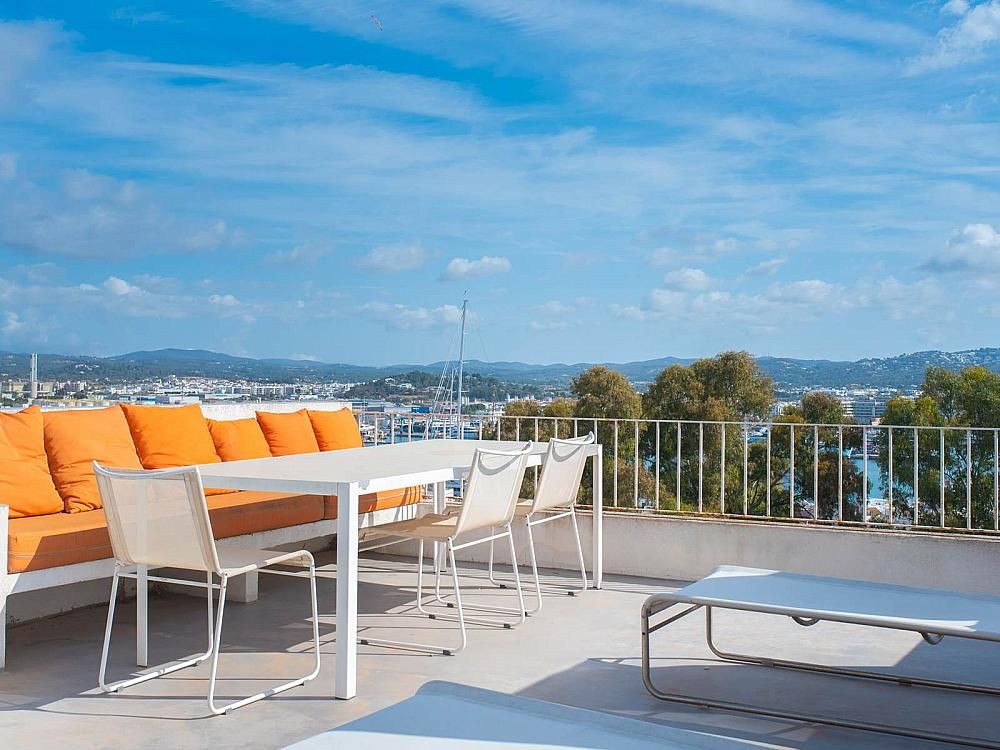 Property photo 1 of 38