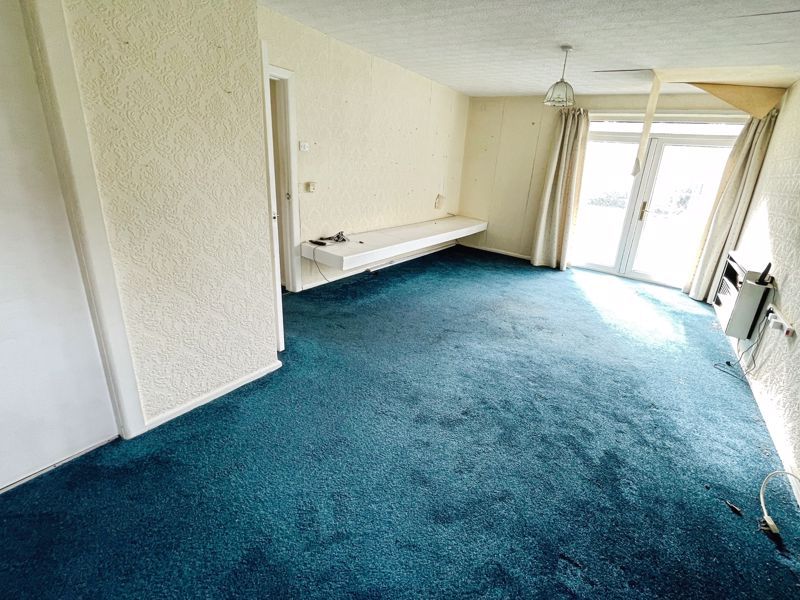 Property photo 2 of 12 Lounge