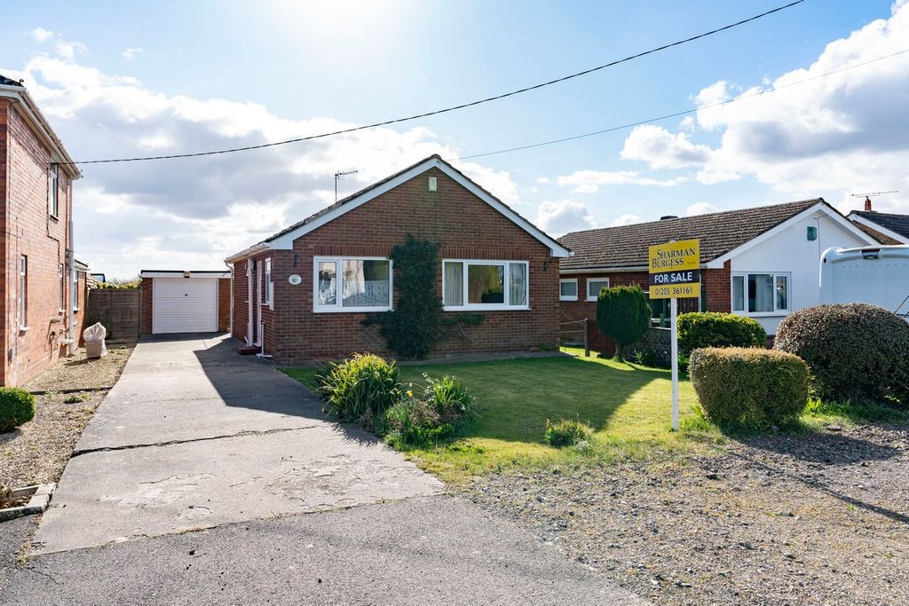 Property photo 1 of 11