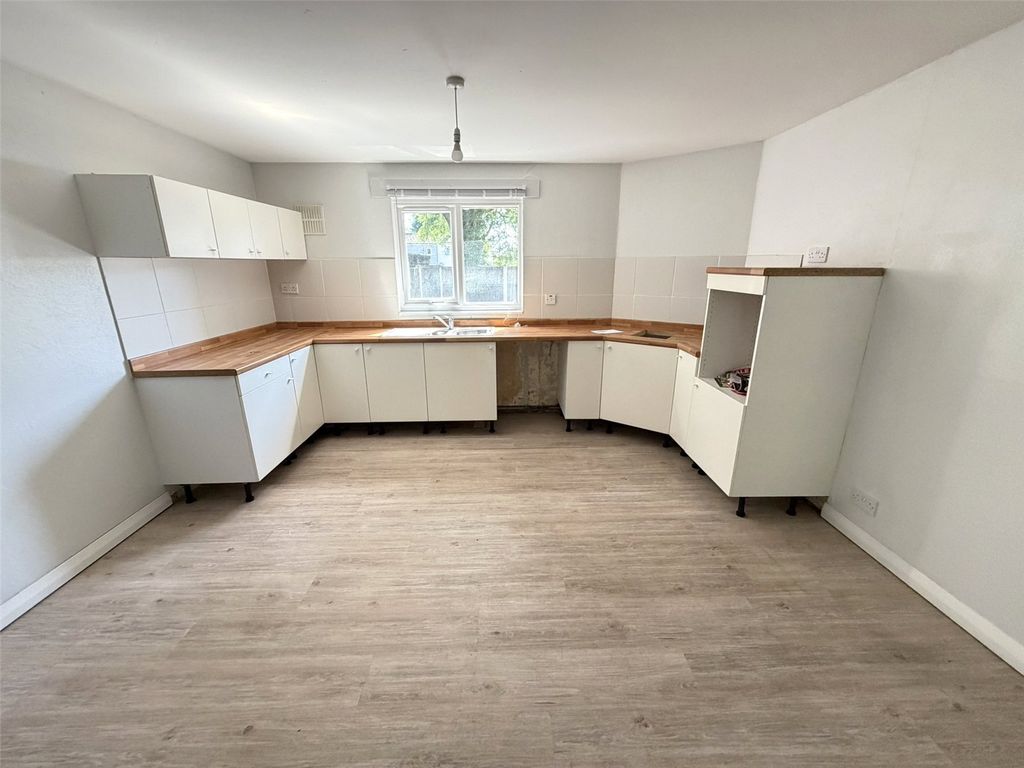 Property photo 2 of 15 Picture No. 02