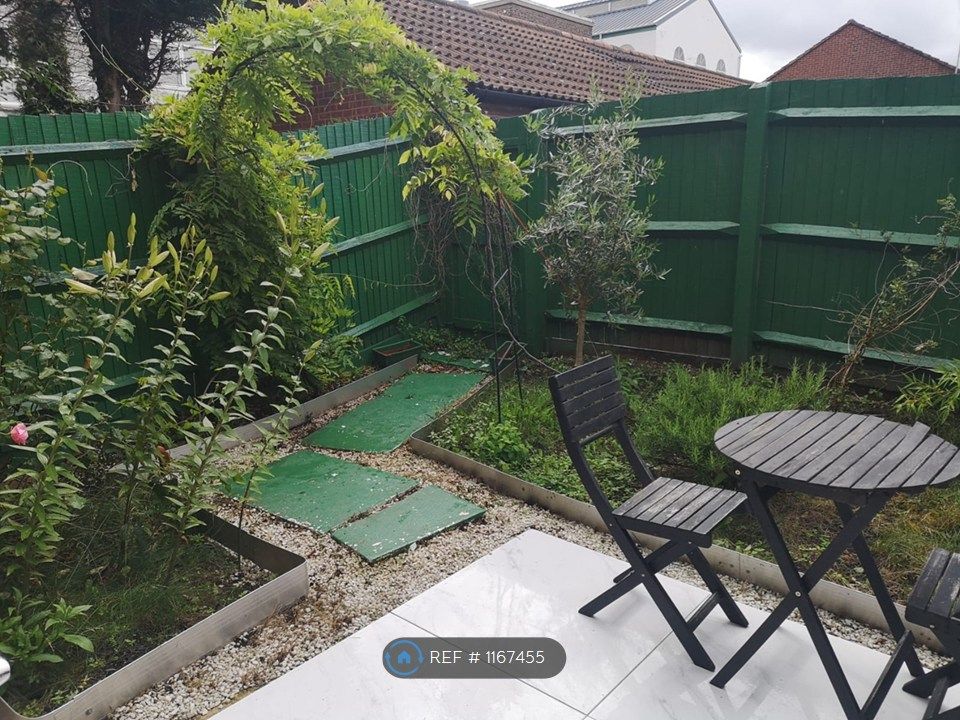 Property photo 2 of 13