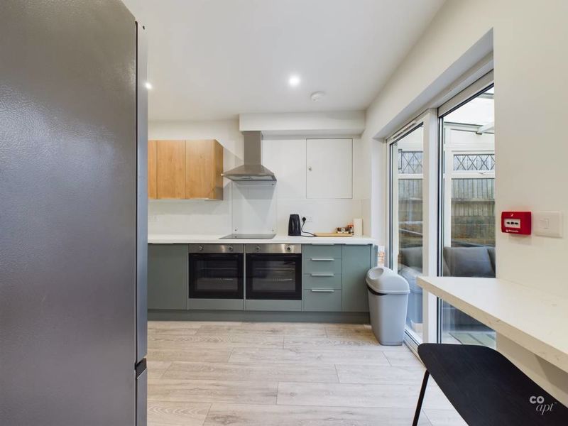 Property photo 3 of 12 Kitchen