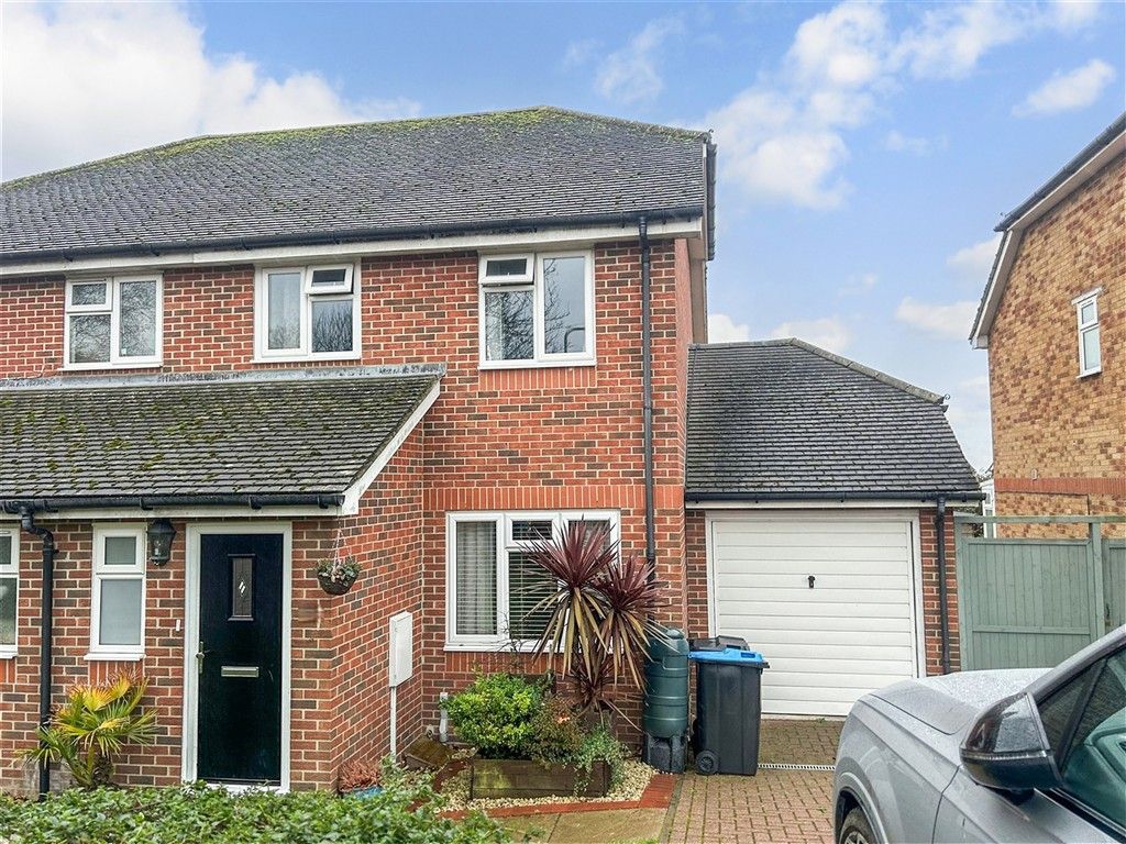 Property photo 1 of 1 Front Elevation