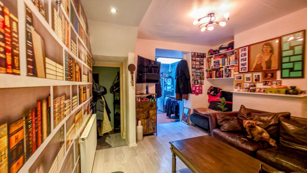 Property photo 2 of 14 20260207_132656