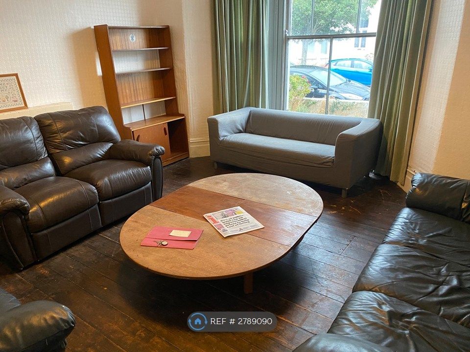Property photo 2 of 24