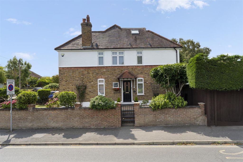 Property photo 1 of 26