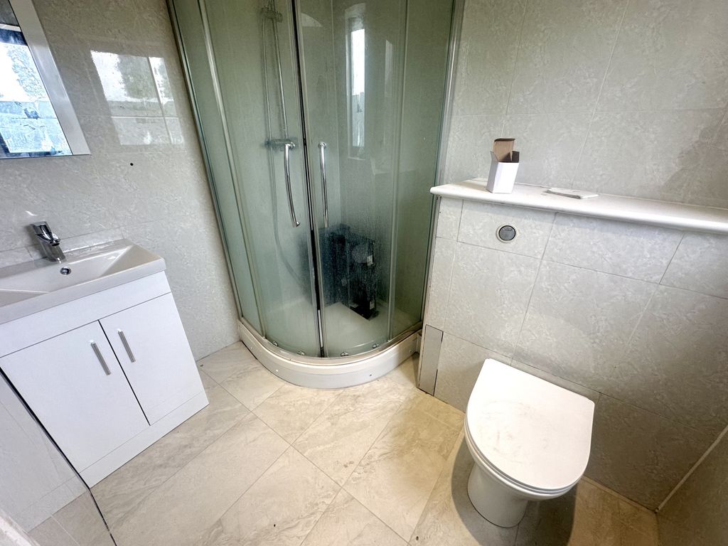 Property photo 3 of 3