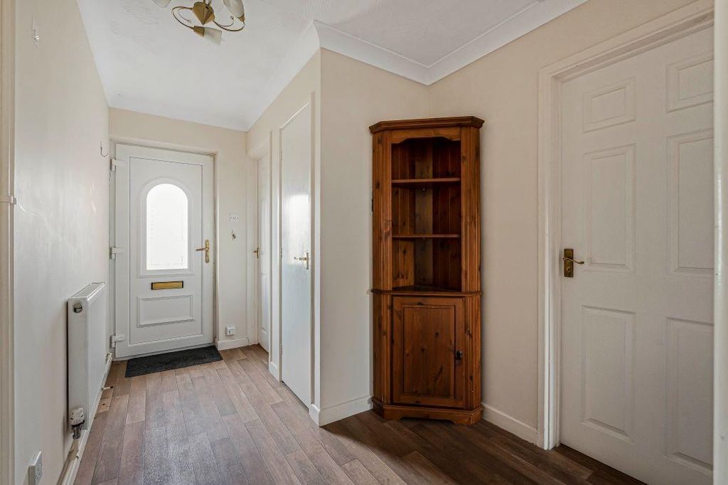 Property photo 3 of 21 4_66345.Jpg