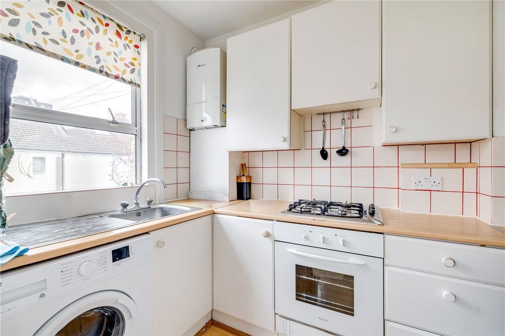 Property photo 3 of 7 Picture No. 46