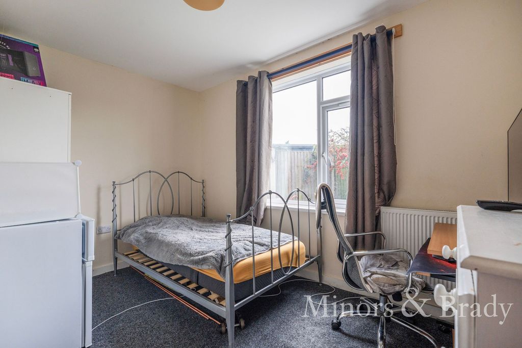 Property photo 2 of 7