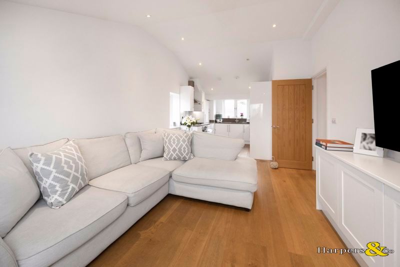 Property photo 3 of 13 Photo 10