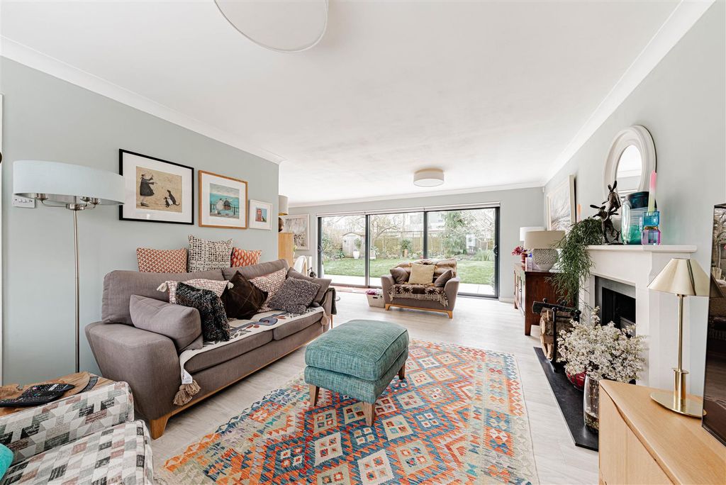 Property photo 3 of 23 L J Imaging-23.Jpg