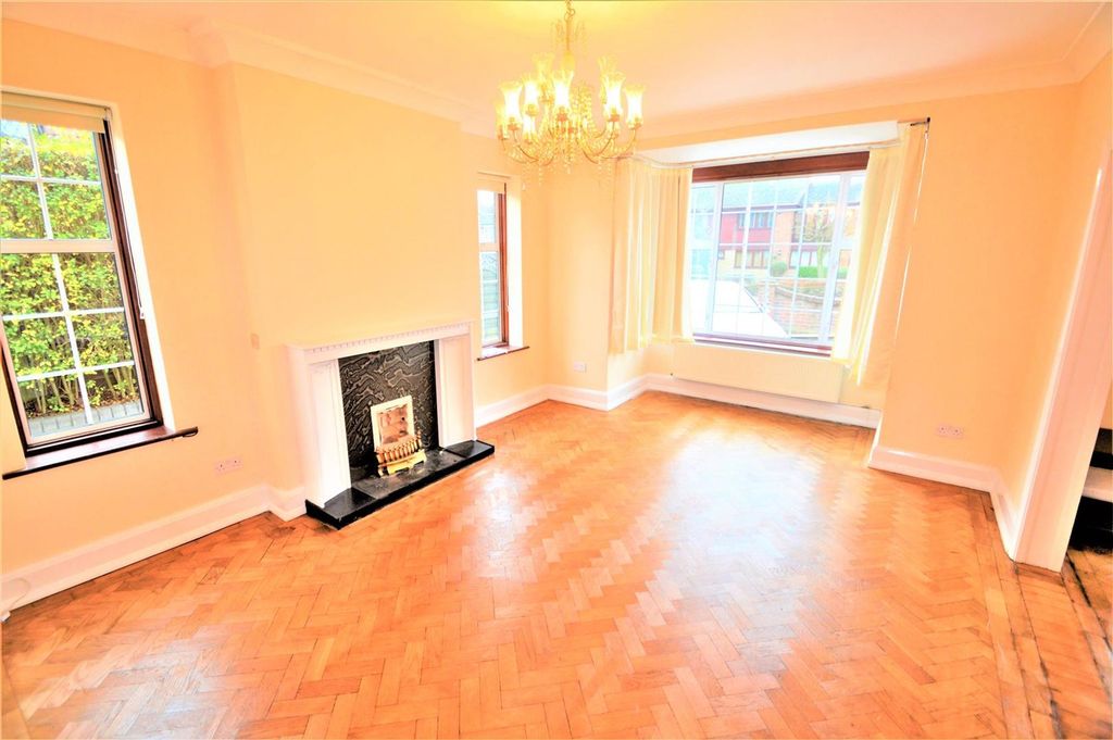 Property photo 2 of 3 Reception