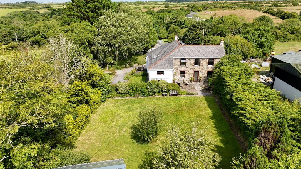 Property photo 1 of 42 Worthy Vale