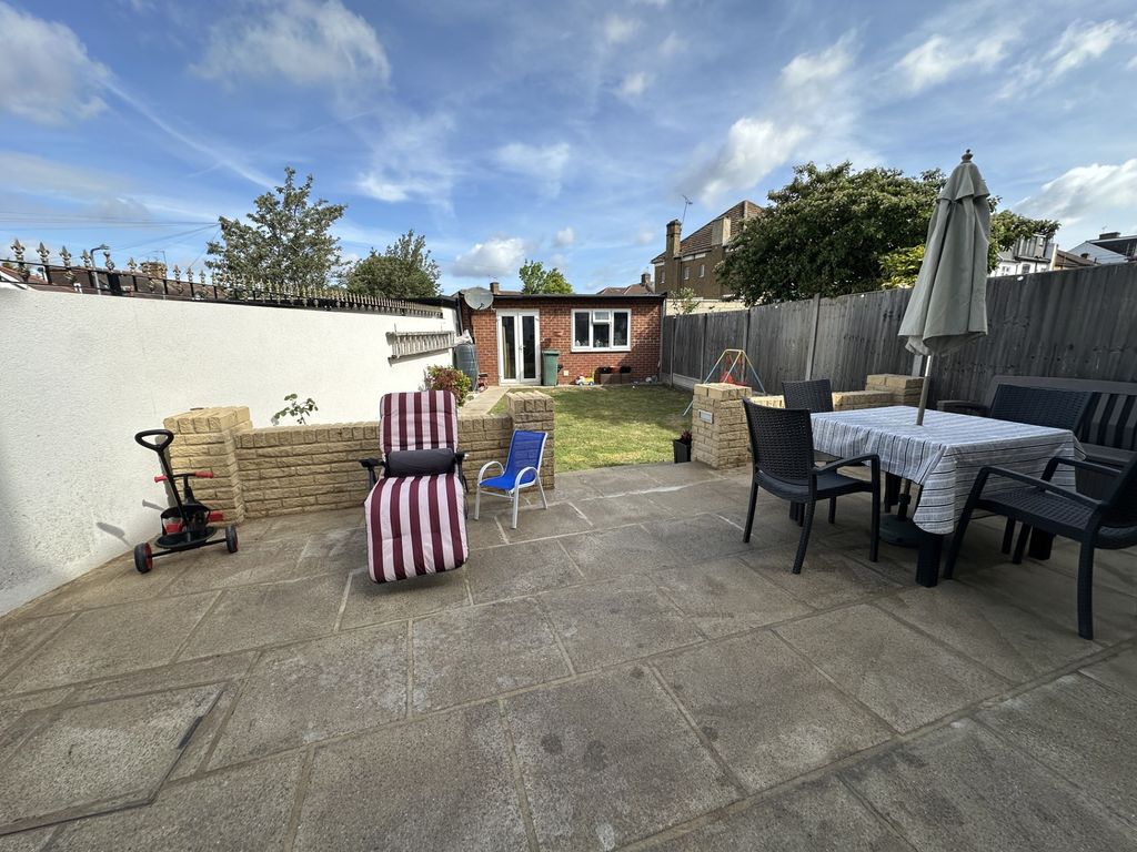 Property photo 3 of 3