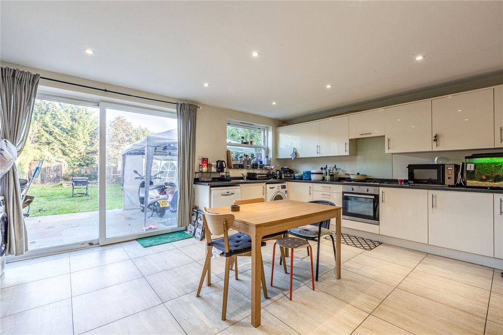 Property photo 3 of 18 Picture No. 02