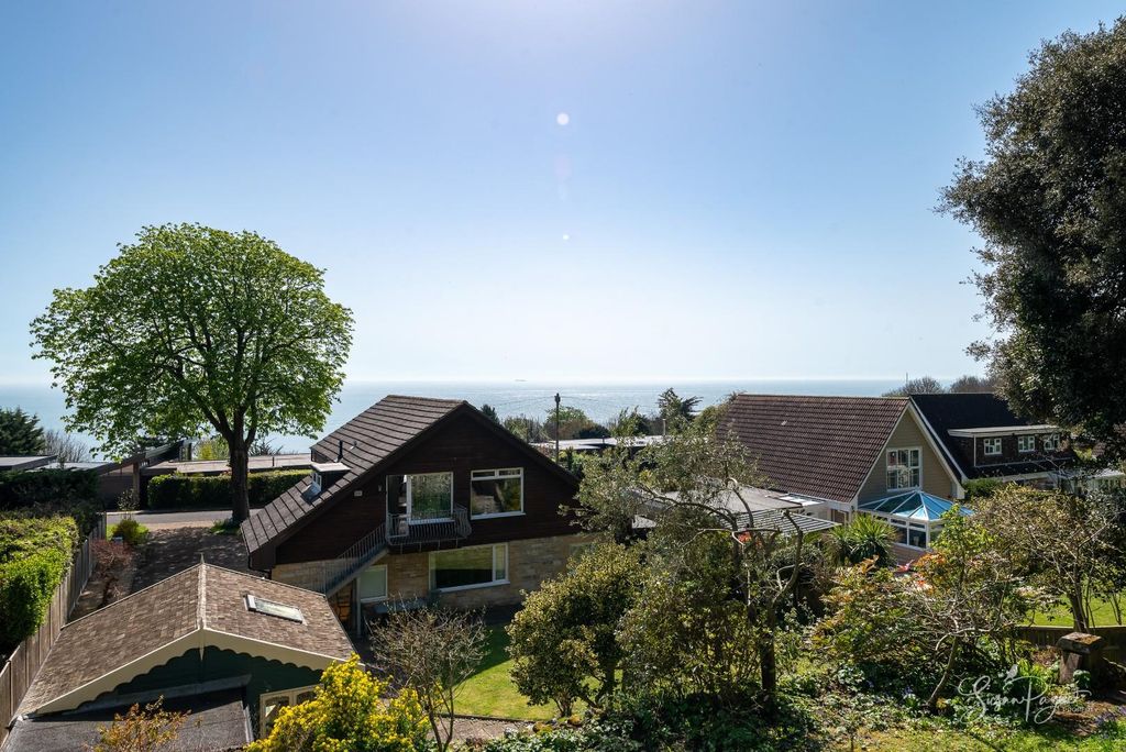 Property photo 2 of 37 Views