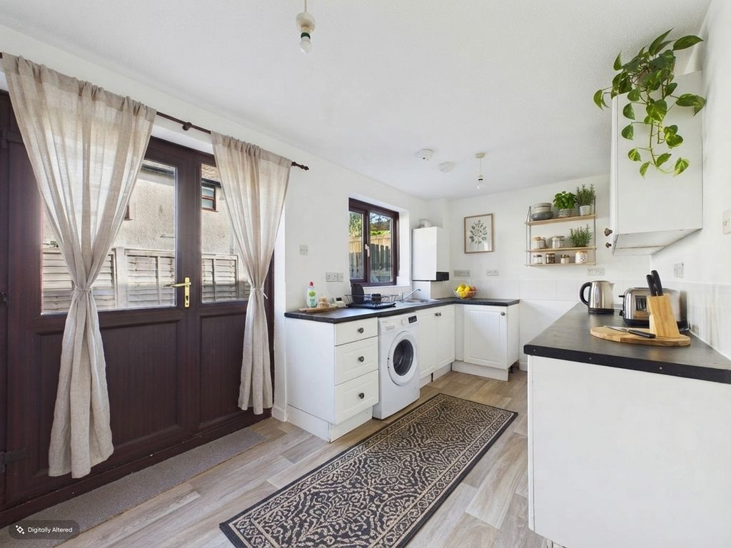 Property photo 3 of 9 Kitchen/Diner