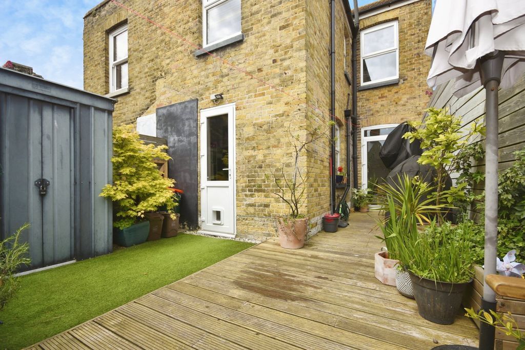 Property photo 2 of 15