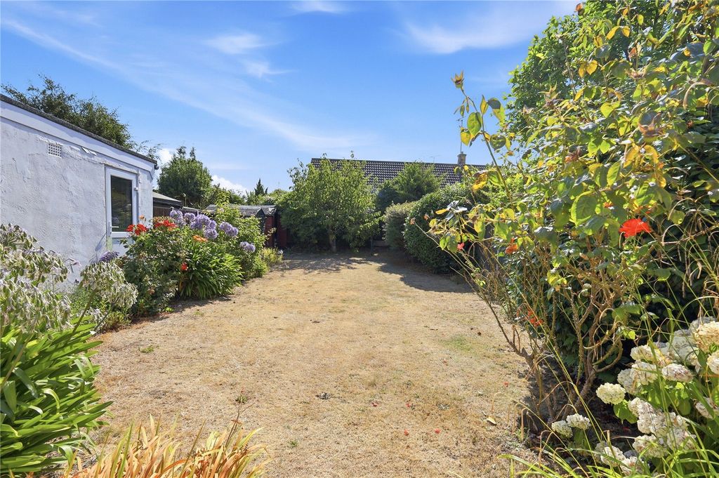 Property photo 2 of 16 Picture No. 21