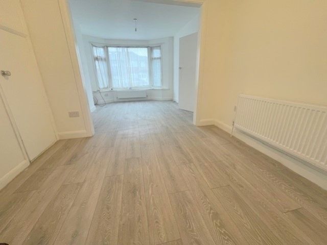 Property photo 2 of 11 13