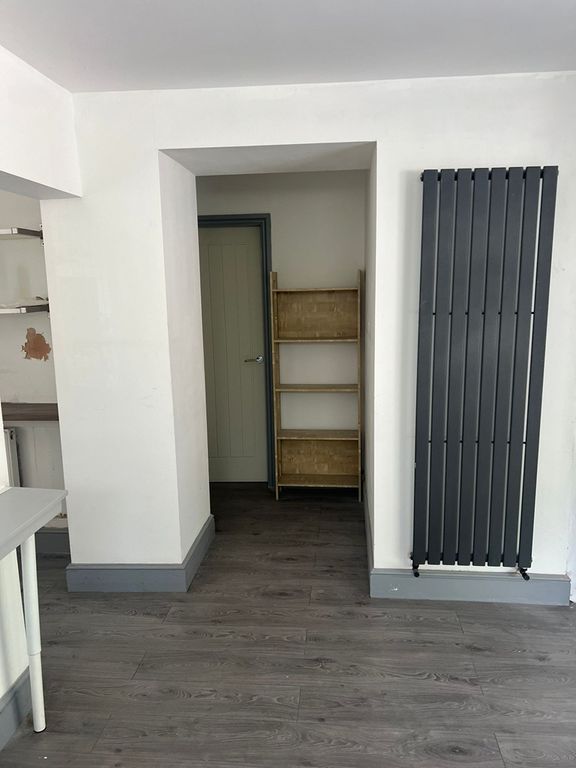 Property photo 2 of 3