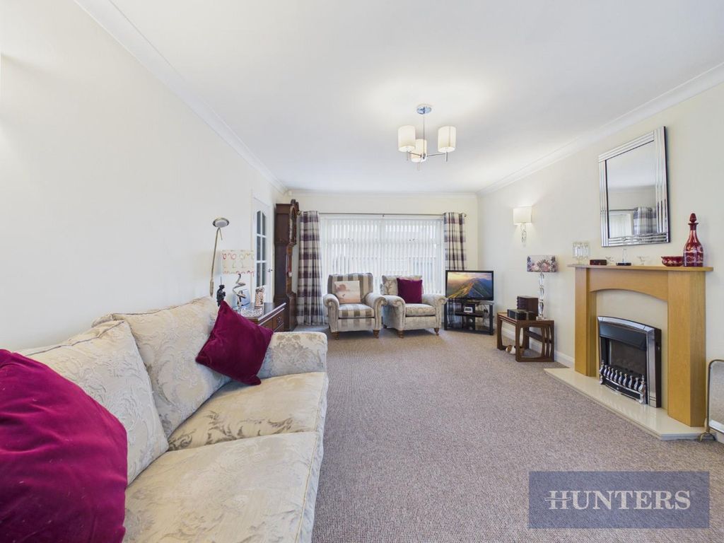 Property photo 3 of 27 Cam05316G0-Pr0334-Still005.Jpg