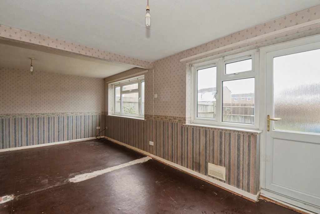 Property photo 2 of 18 27 Highfield, Bracknell, Rg12 8Xd