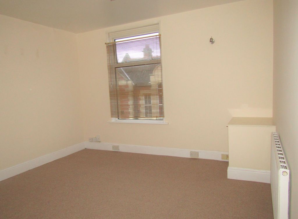 Property photo 3 of 6 Photo 03