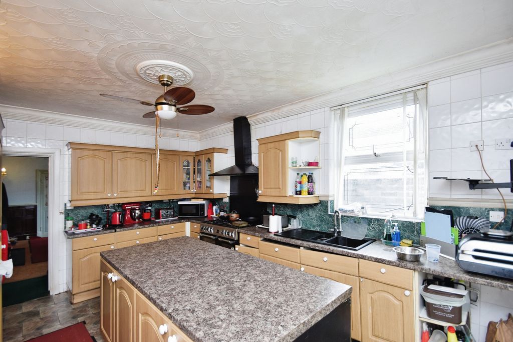 Property photo 2 of 15 Photography