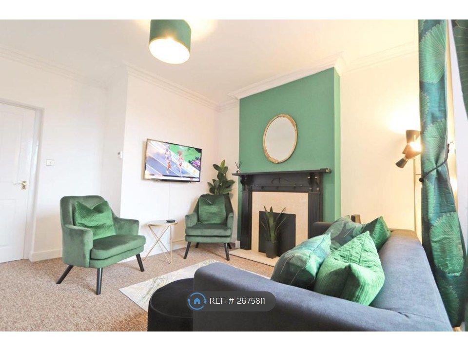 Property photo 2 of 10 Lounge