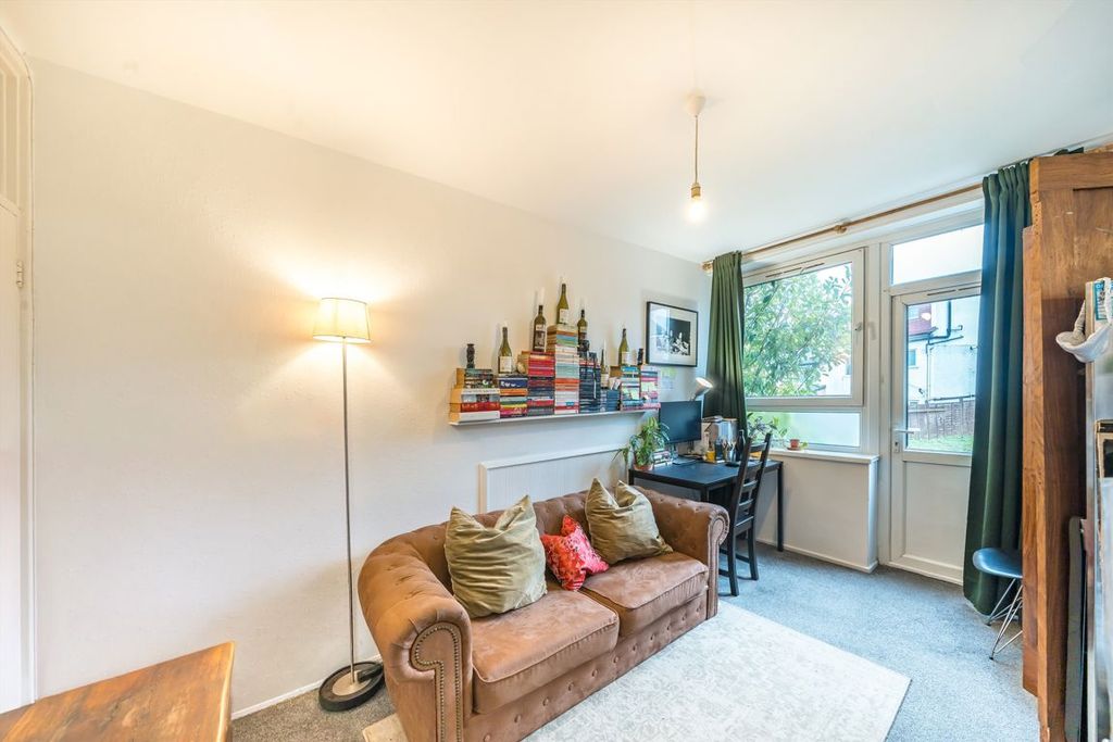 Property photo 2 of 5