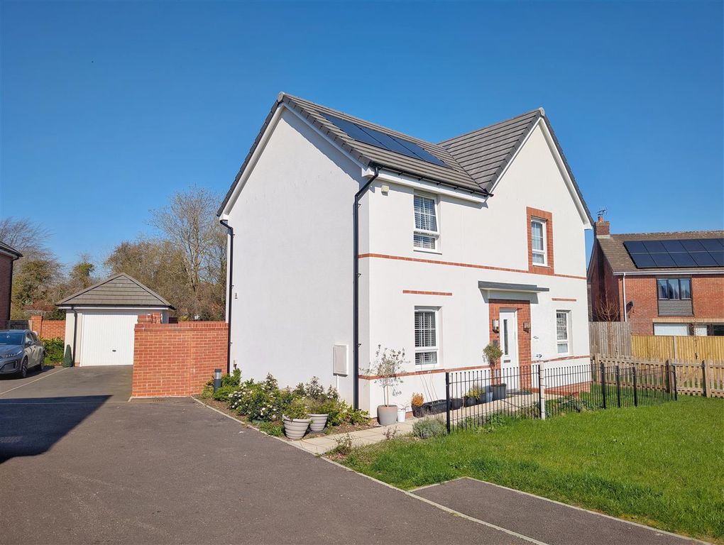 Property photo 1 of 20 Front