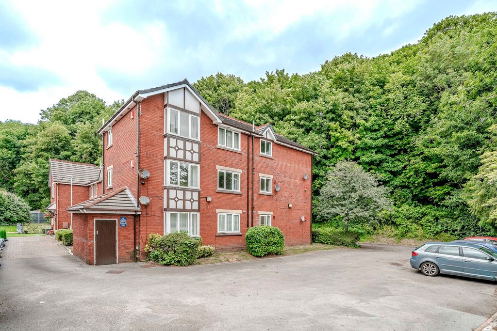 Property photo 1 of 18