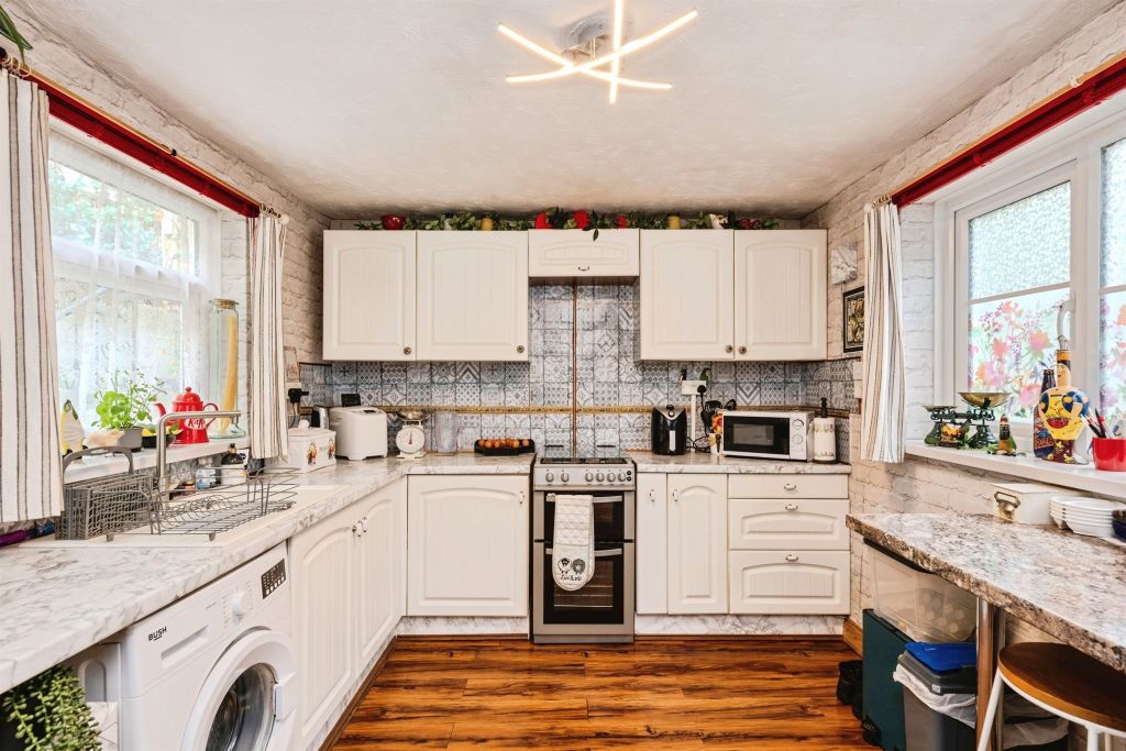 Property photo 3 of 15