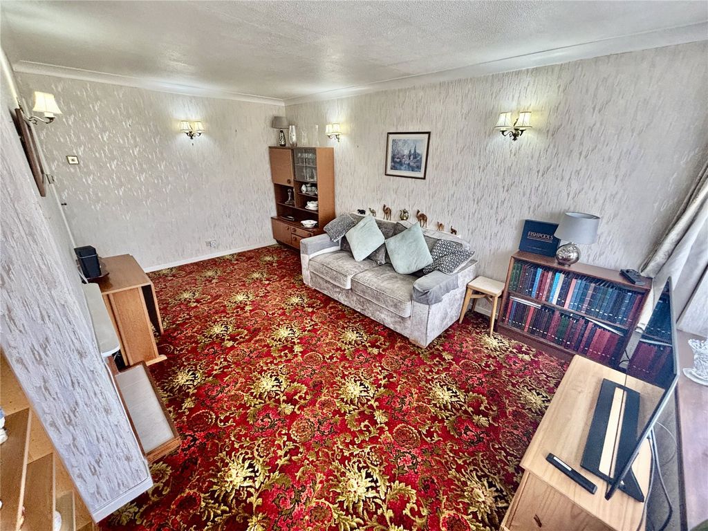 Property photo 2 of 17 Picture No. 02